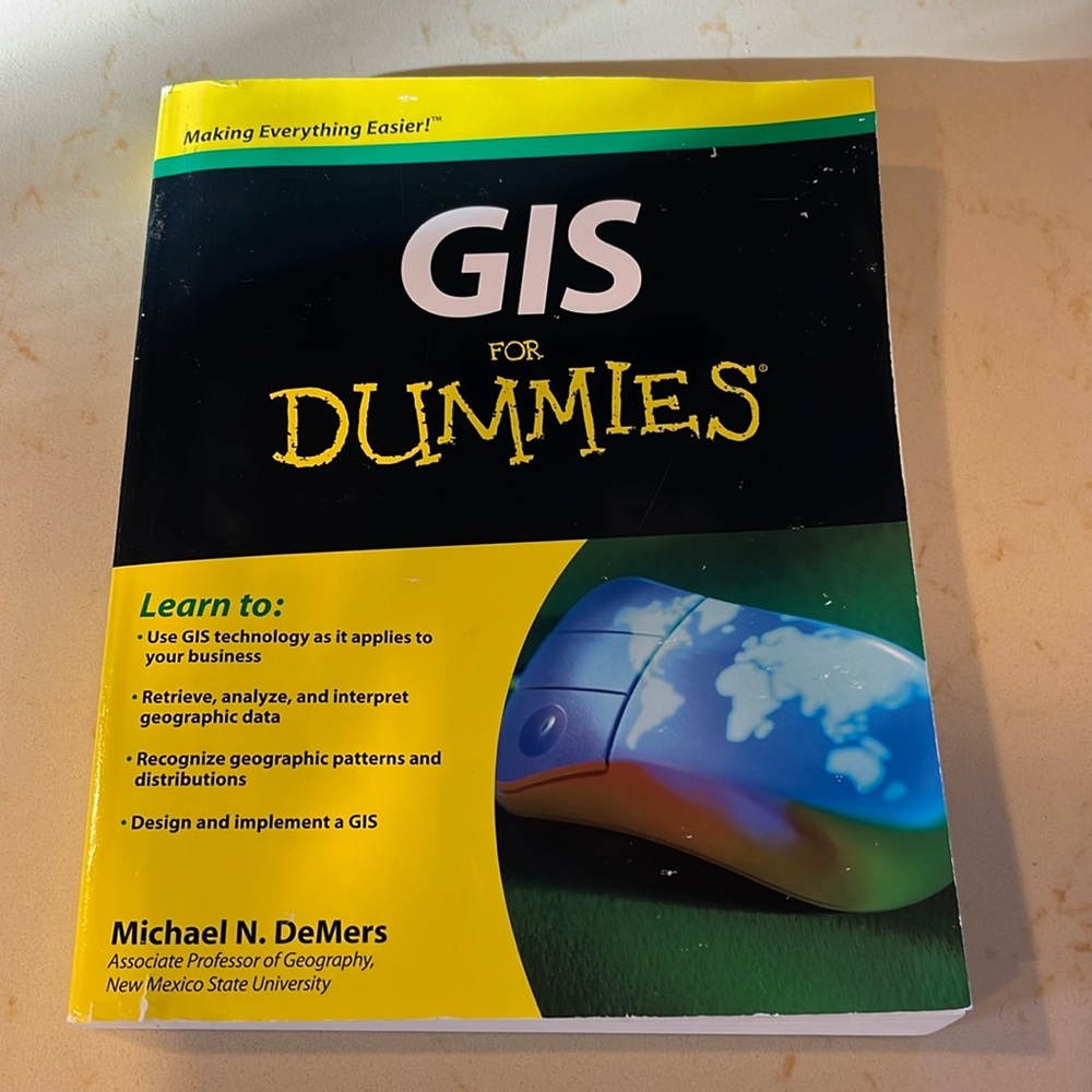🌟3/$15🌟Book: GIS for Dummies